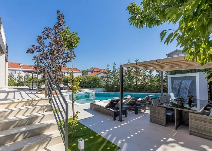 Semesterbostad Bonavia *